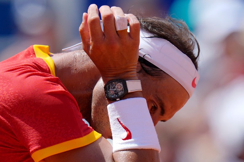 Jocurile Olimpice: Rafael Nadal, înfrângere categorică pe Chatrier în fața marelui rival Novak Djokovic – Ibericul, eliminat din turneul olimpic de simplu