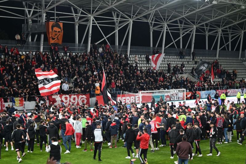 Bătăi de cap pentru Dinamo: jandarmeria n-a omologat stadionul „Arcul de Triumf”