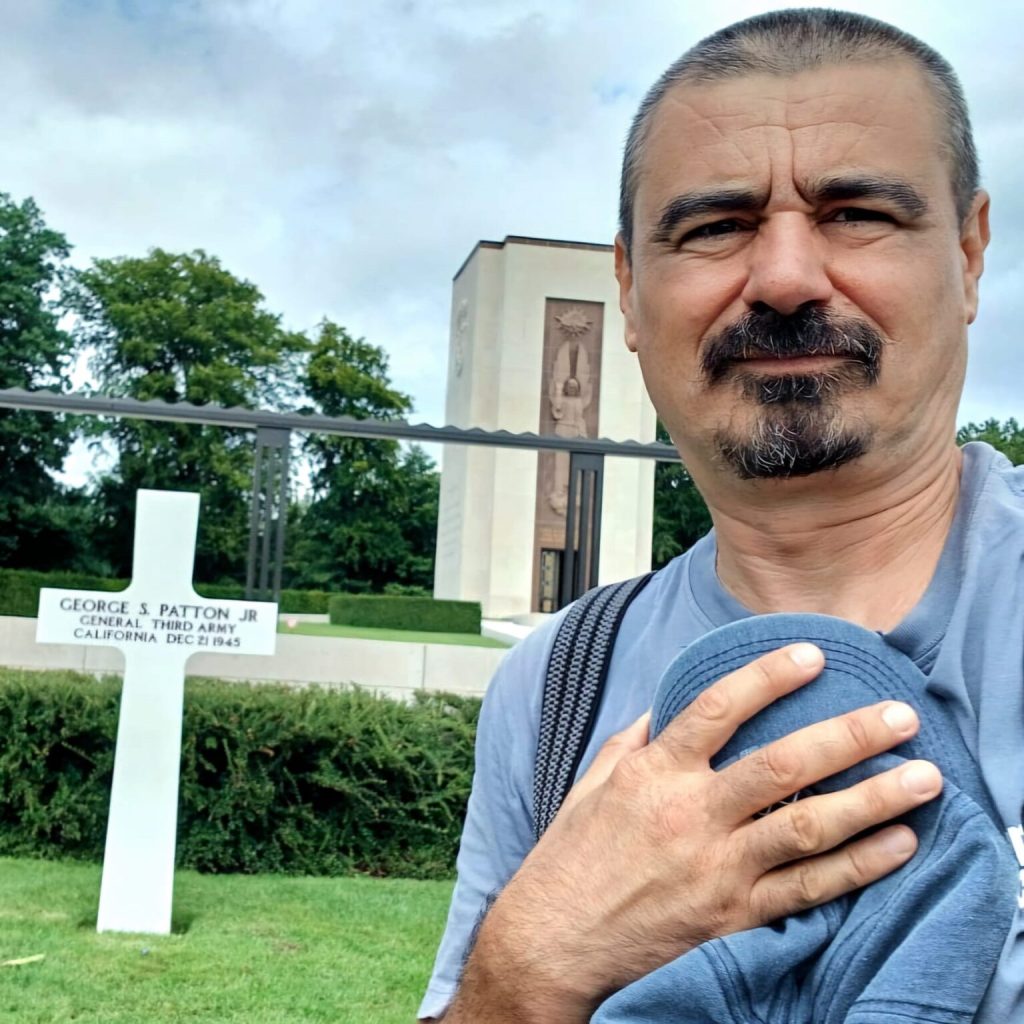 Mihai Buzea, la cimitirul militar american din Luxemburg