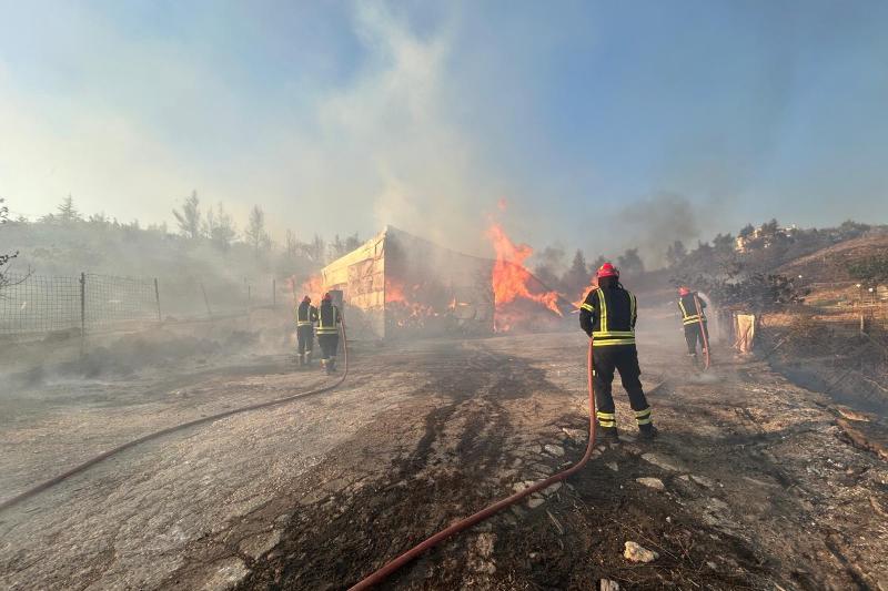 Un pompier român a suferit răni superficiale în misiunea din Grecia, anunță IGSU / El continuă să participe la stingerea incendiilor