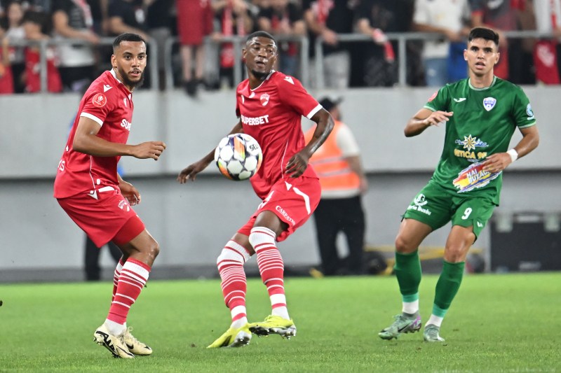 Fotbaliștii clublui Dinamo. Foto: sportpictures