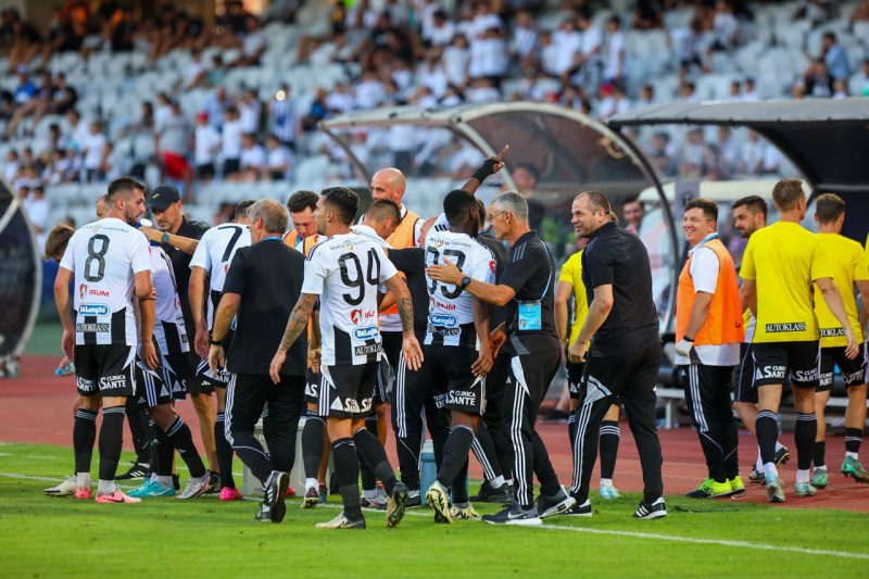 SuperLiga: Liderul Universitatea Cluj câștigă în Giuleşti, 2-0 cu Rapid