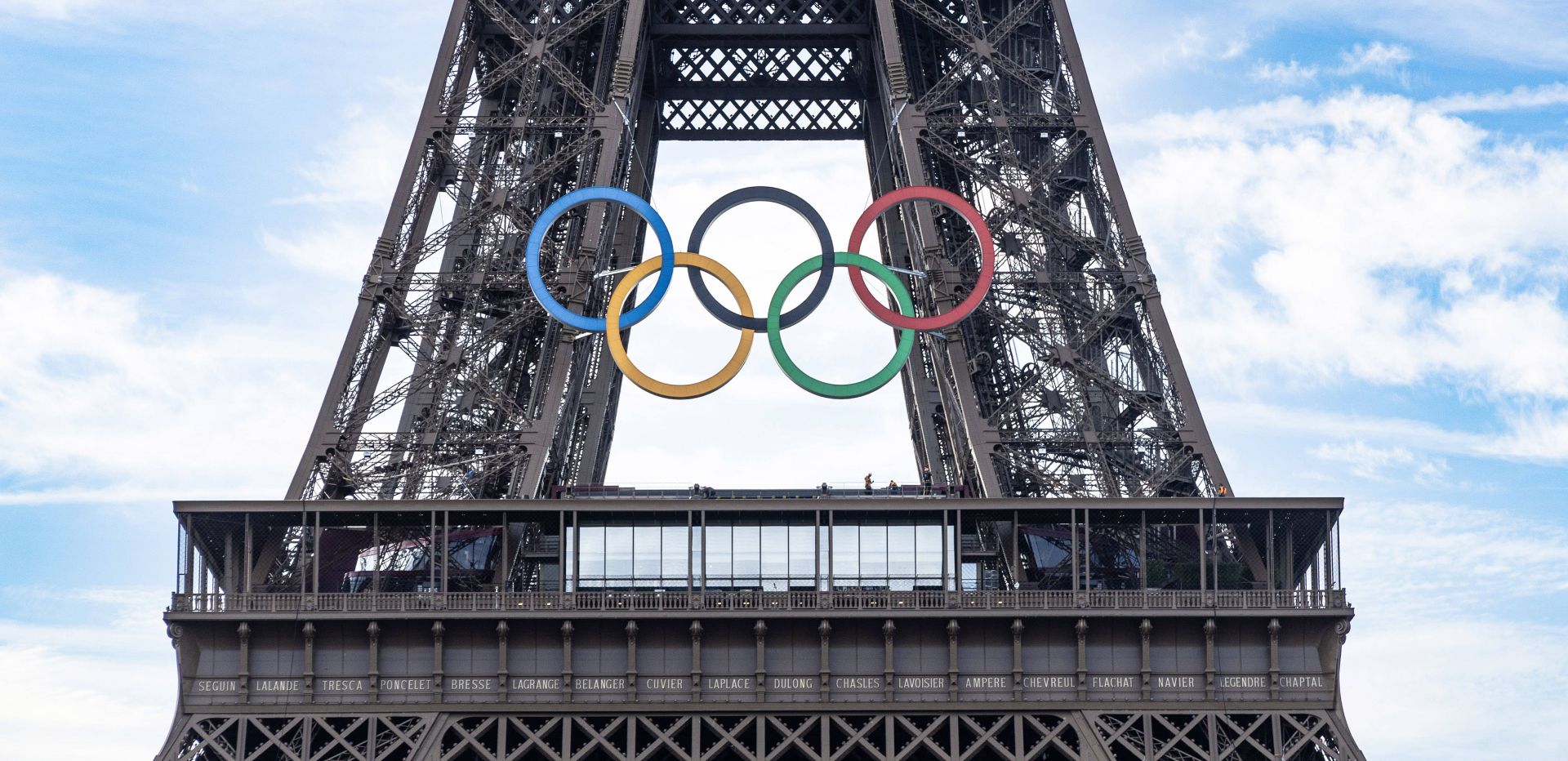 Probleme la Paris! Turnul Eiffel, evacuat înainte de ceremonia de închidere a Jocurilor Olimpice