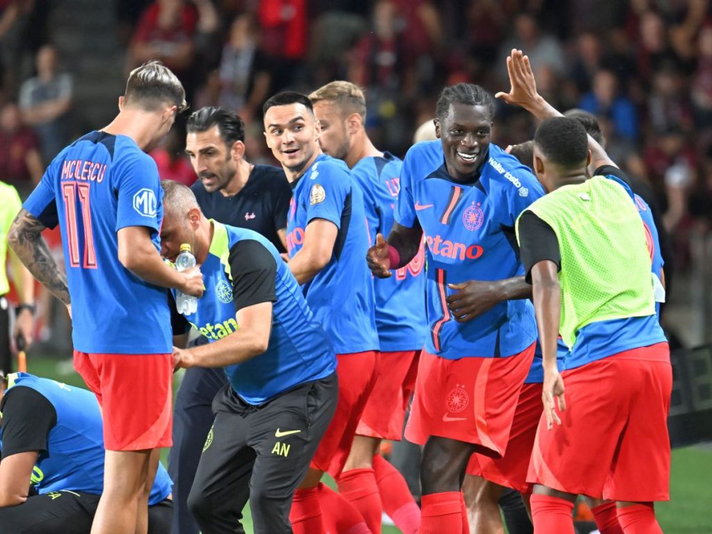 FCSB. FOTO: sportpictures via Golazo.ro