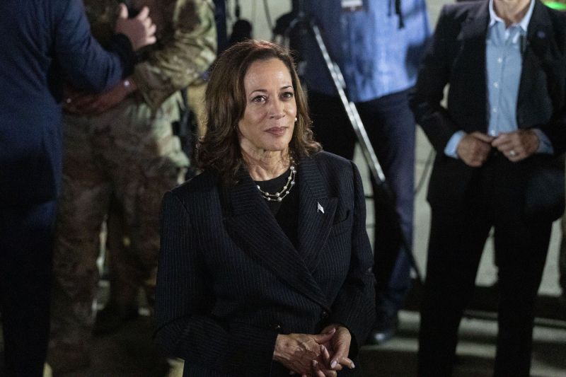 Kamala Harris, aproape de a-și anunța alegerea pentru postul de vicepreședinte, după un proces care a divizat partidul / Cine se află pe lista scurtă