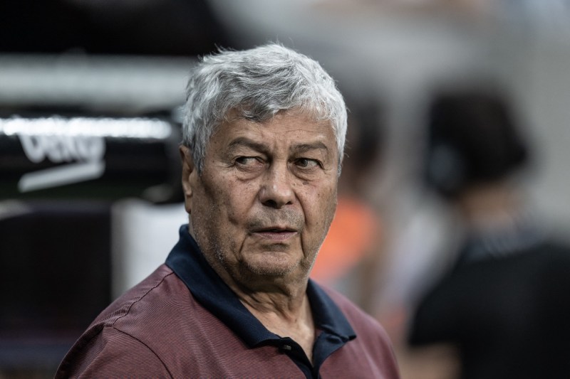 Mircea Lucescu, prezentat oficial ca noul selecționer al echipei naționale de fotbal a României: „Nu am nevoie de bani”