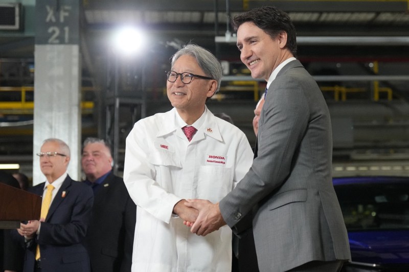 Canada va impune taxe vamale de 100% pentru mașinile electrice importate din China