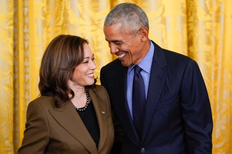 Ce se întâmplă marţi la Convenţia Democrată? Vedeta este fostul preşedinte Barack Obama, care va face campanie pentru Kamala Harris