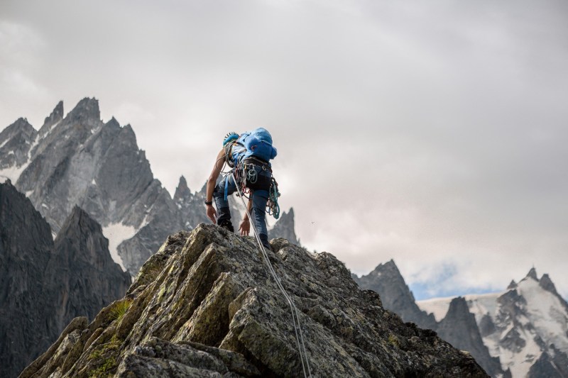 Un alpinist român a murit după ce a căzut 200 de metri de pe masivul Mont-Blanc 