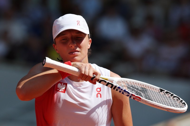 Surpriză mare la Jocurile Olimpice: Iga Swiatek, lidera WTA, eliminată din cursa pentru medalia de aur