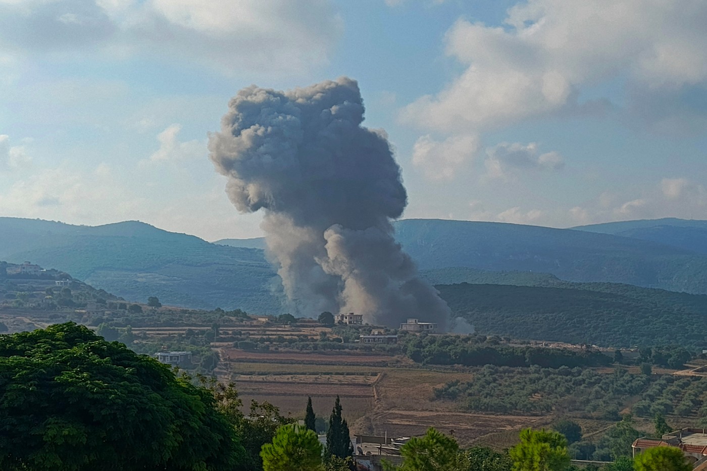 Israelul spune că a lovit mii de rampe de lansare de rachete ale Hezbollah în Liban