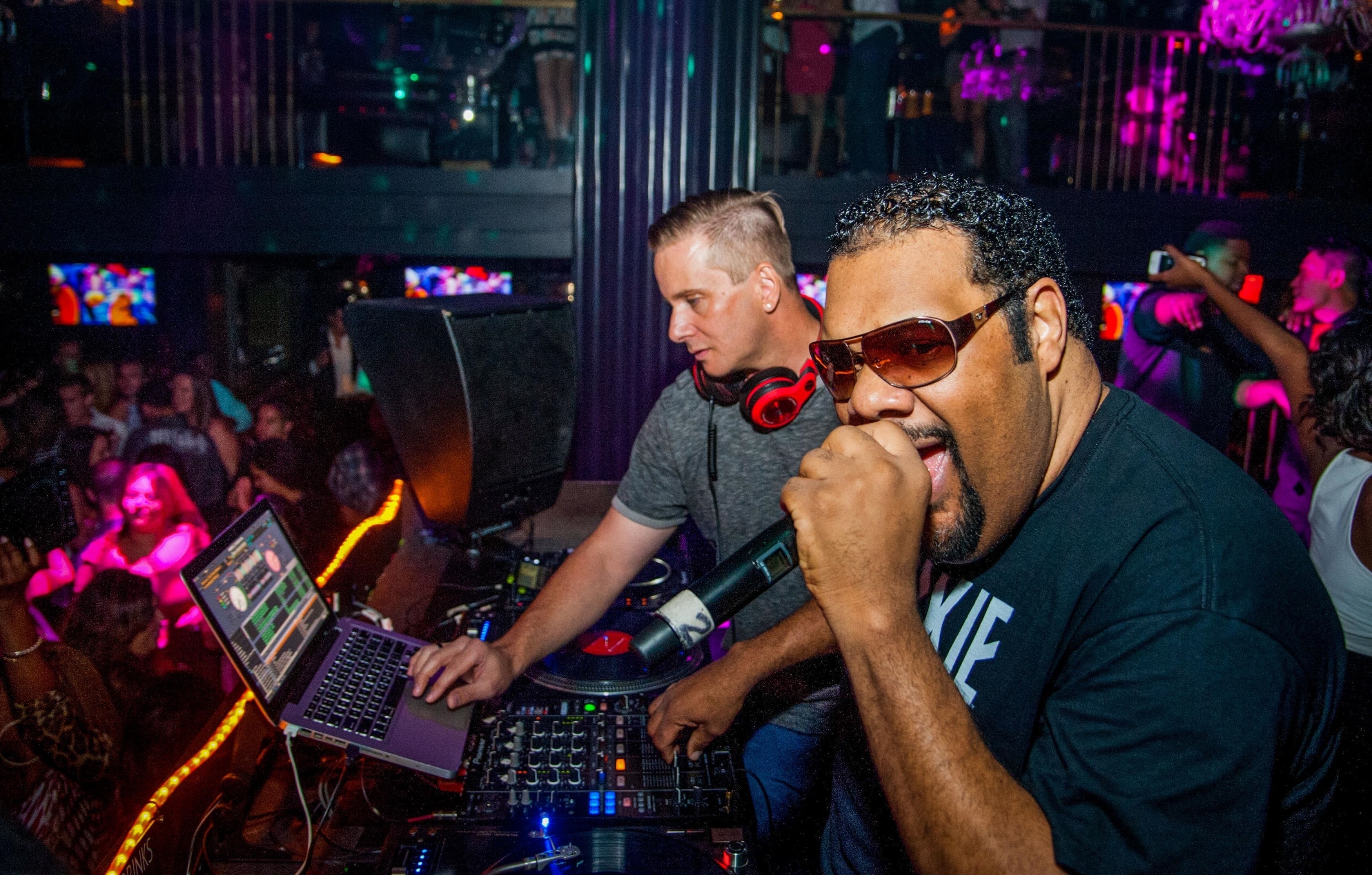 Rapperul american Fatman Scoop a murit, după ce s-a prăbușit pe scenă