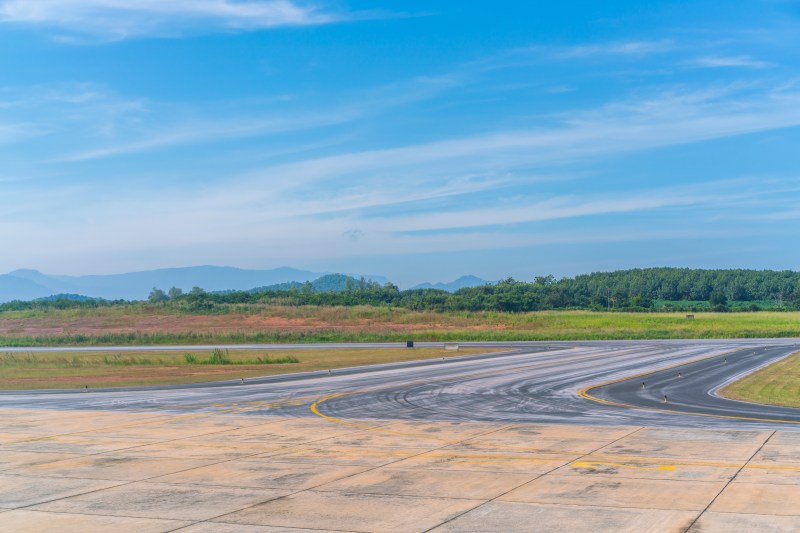 fanatik.ro: Locul de pe pământ în care se află poate cel mai periculos aeroport. Doar câțiva oameni au voie să aterizeze și să decoleze de aici