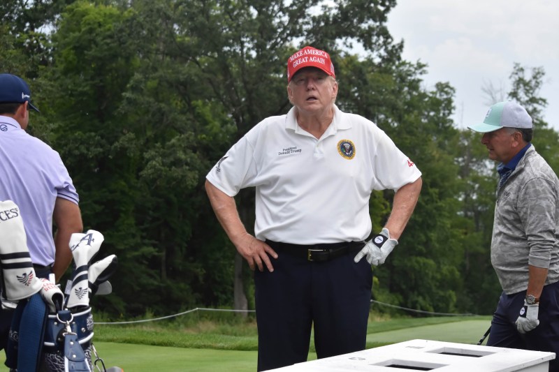 Focuri de armă la clubul de golf al lui Donald Trump. FBI anchetează o presupusă „tentativă de asasinat” a fostului președinte / Suspectul a fost arestat / Trump: „Sunt bine. Nu voi ceda niciodată”