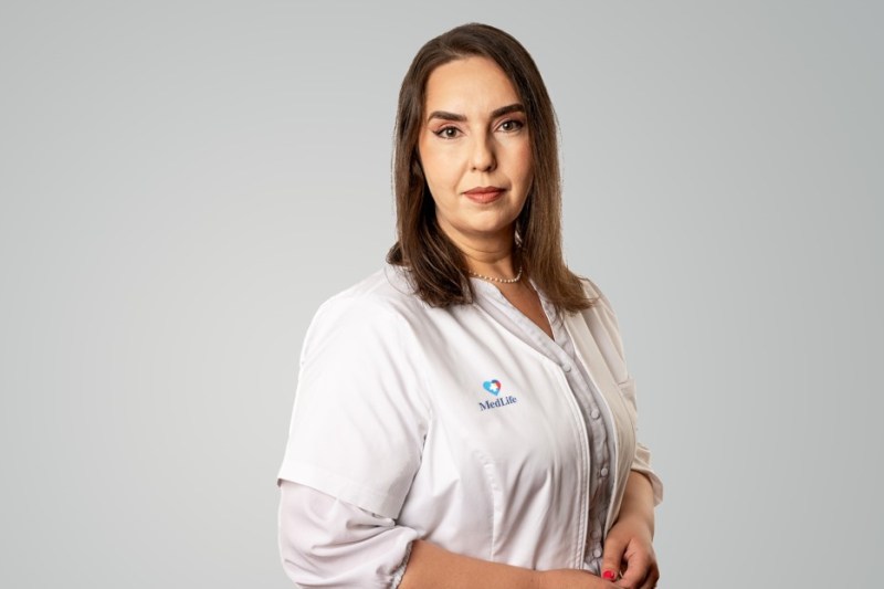 #medicibuni – Dr. Edina Iercan, medic dermatolog MedLife: „Persoanele active, care practică sporturi în aer liber, au nevoie regulat de screening dermatologic”