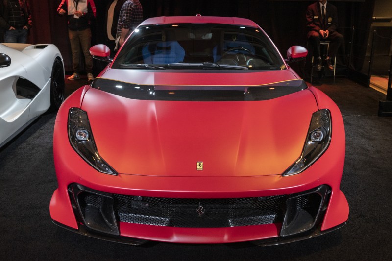 Cât este impozitul pe lux pentru Ferrari-ul „gratis” al lui Țiriac și la cât ajunge pentru un Porsche 911 ori Lamborghini Huracan