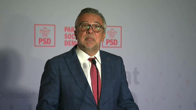 VIDEO. Purtătorul de cuvânt al PSD, Lucian Romașcanu, a testat sonorizarea sălii de presă cântând „O sole mio”