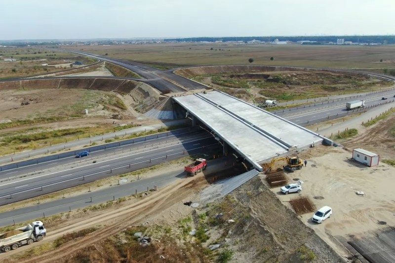 VIDEO Cum arată acum nodul rutier între A0 și A1, aflat în construcție lângă Capitală: Constructorul grec e în urmă și inaugurarea lotului în acest an nu mai e fezabilă