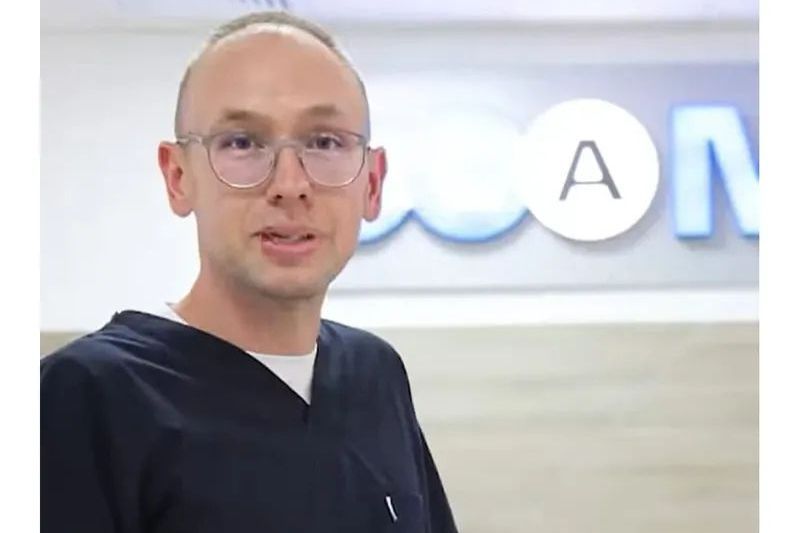 Adrian Martin, dietetician și șef de lucrări la catedra de Fiziologie din cadrul Universității de Medicină și Farmacie din Târgu Mureș a fost angajat de Federația Română de Canotaj înainte cu un an de Jocurile Olimpice de vară 2024, de la Paris