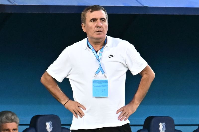 Gheorghe Hagi reactioneaza in meciul de fotbal dintre Farul Constanta si CFR Cluj / FOTO sportpictures.eu via GOLAZO.ro