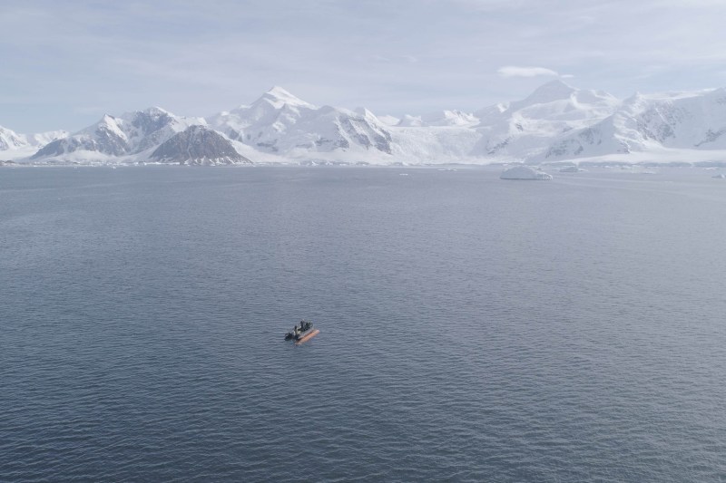 Oamenii de știință s-au uitat în premieră sub un ghețar din Antarctica. Ceea ce au descoperit reprezintă un potențial dezastru pentru planetă