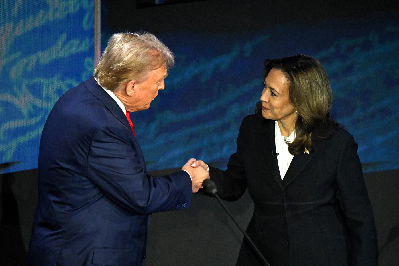 Donald Trump amenință să dea Google în judecată, acuzând gigantul tehnologic că o favorizează pe contracandidata sa: Nu prezintă decât lucruri pozitive despre tovarăşa Kamala Harris