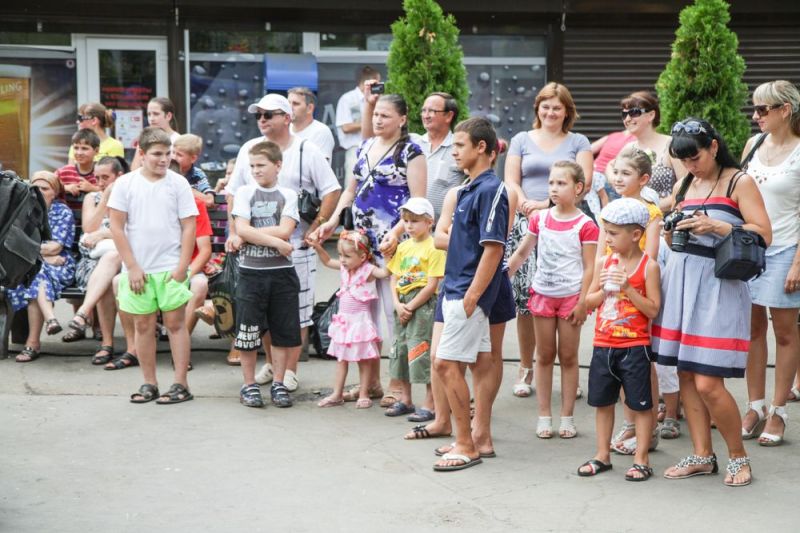 Pe 8 septembrie nu numai copiii au început școala, ci, în secundar, și părinții. FOTO: Shutterstock