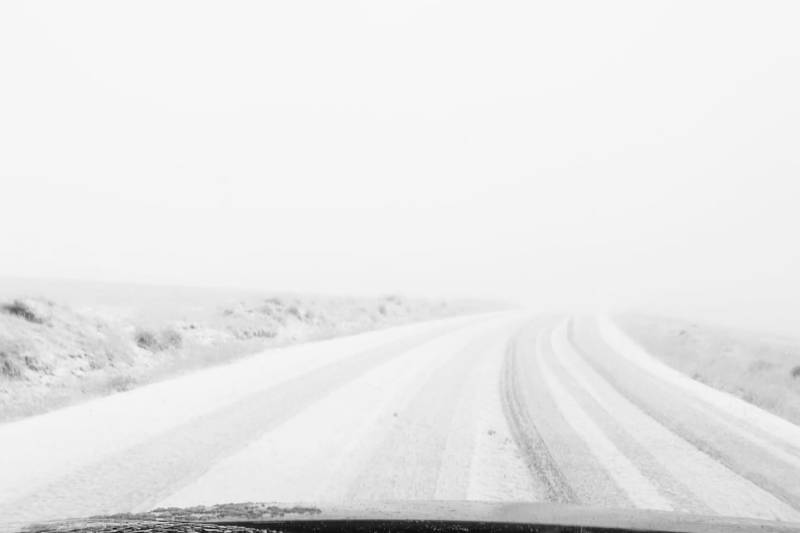 Zăpadă pe Transalpina / FOTO: Salvamont Gorj via Facebook Salvamont Romania