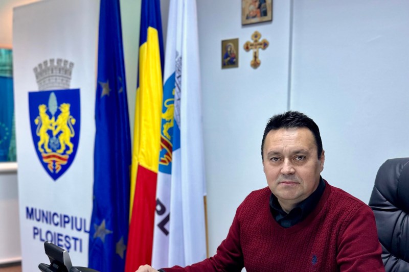 Fostul primar al Ploieştiului, Andrei Volosevici, plasat sub control judiciar, în ziua care şi-a încheiat mandatul. Aceeași măsură pentru jurnalistul Cătălin Stavri și un om de afaceri