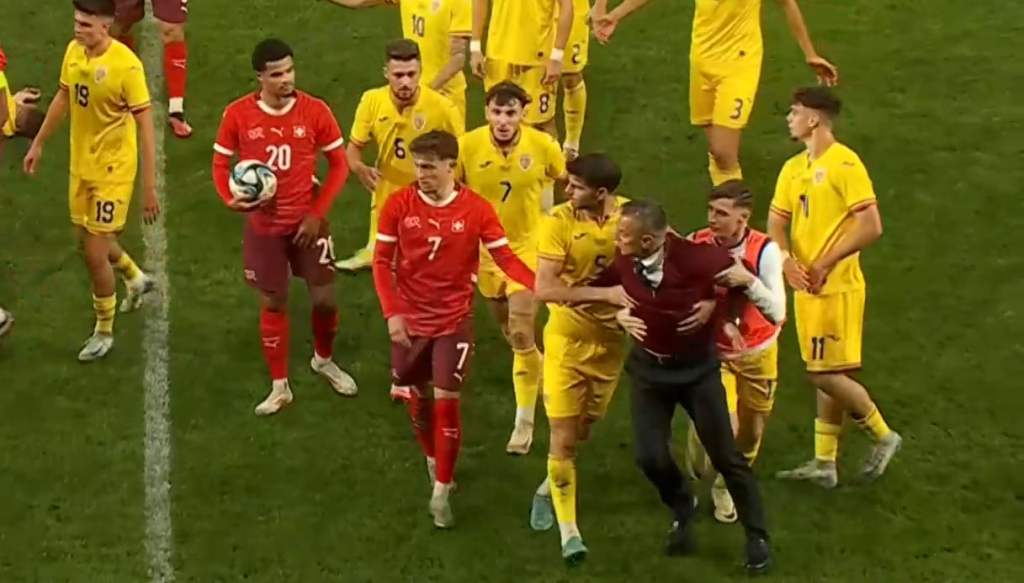 Daniel Pancu a luat cartonaș roșu. Foto: Iosif Popescu / GOLAZO.ro