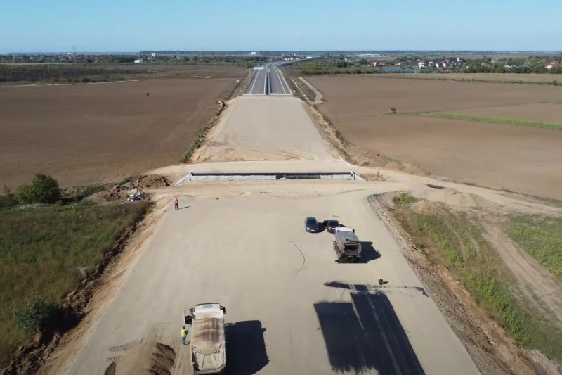 VIDEO Record după Revoluție – Umbrărescu a adus mii de muncitori pe Autostrada Moldovei