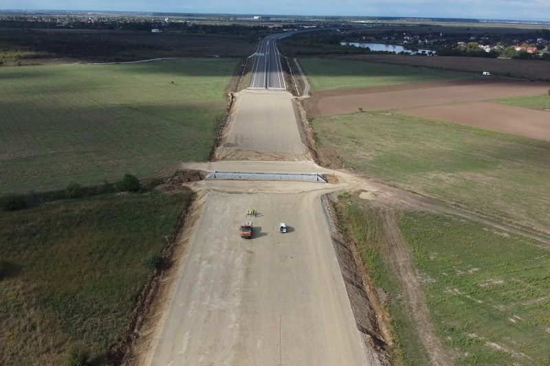 VIDEO Autostrada construită de chinezi lângă Capitală: Punctul critic pe care vor să-l deschidă încă din acest an / Ce se întâmplă cu „porțiunea muzeu”