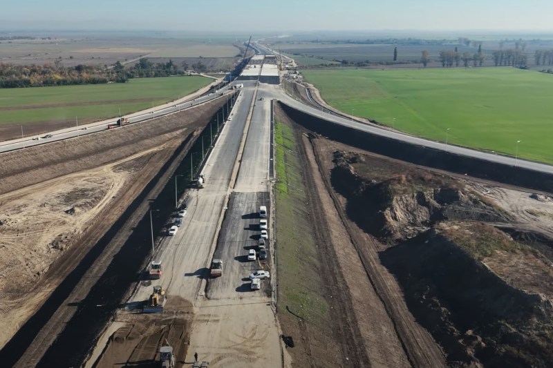 VIDEO Ce se va deschide din autostrada A7 Ploiești – Buzău în acest an. „Termenul de finalizare este evident depășit” / Imagini din dronă cu nodul A3-A7