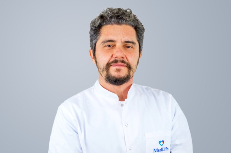 #medicibuni Dr. Nicolae Florescu, cardiolog intervenționist MedLife, despre cele mai eficiente tratamente pentru afecțiunile severe ale inimii: „Am avut cazuri de mare risc, rezolvate cu bine, cu spitalizare redusă și cu evoluție ulterioară rapid favorabilă“