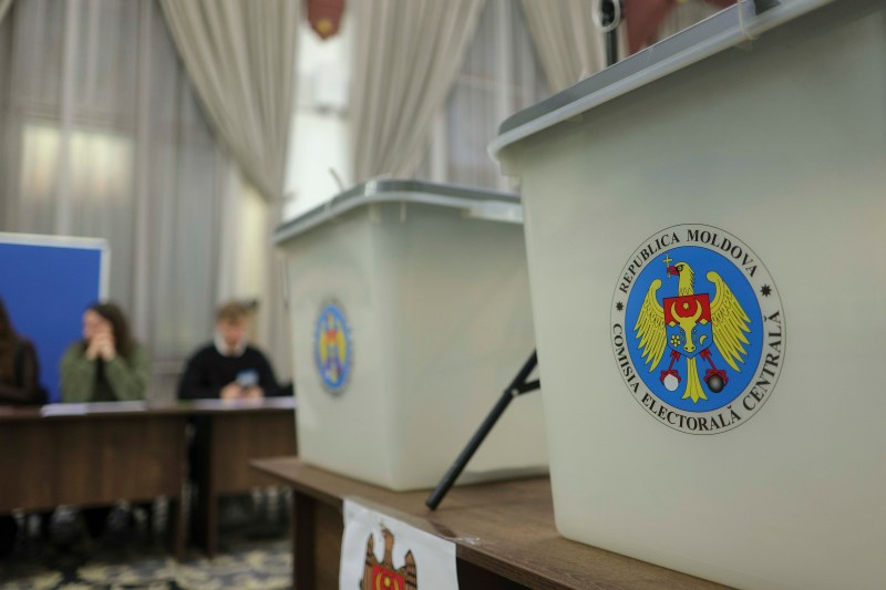 Alegeri Moldova: Procesul de votare la o secţie din Italia, suspendat din cauza unei alerte cu bombă
