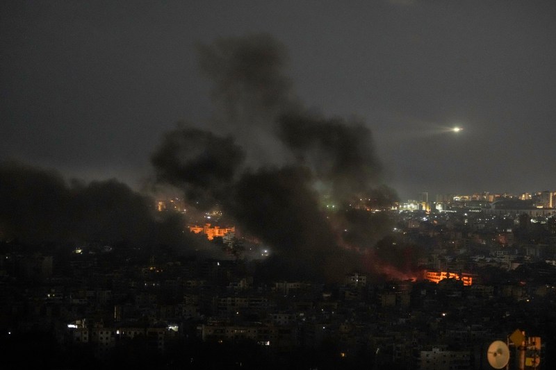 LIVE Criza din Orientul Mijlociu: Noi lovituri israeliene în Beirut. Israelul spune că a lovit un centru de comandă al / Lider militar Hamas, ucis împreună cu familia în Liban