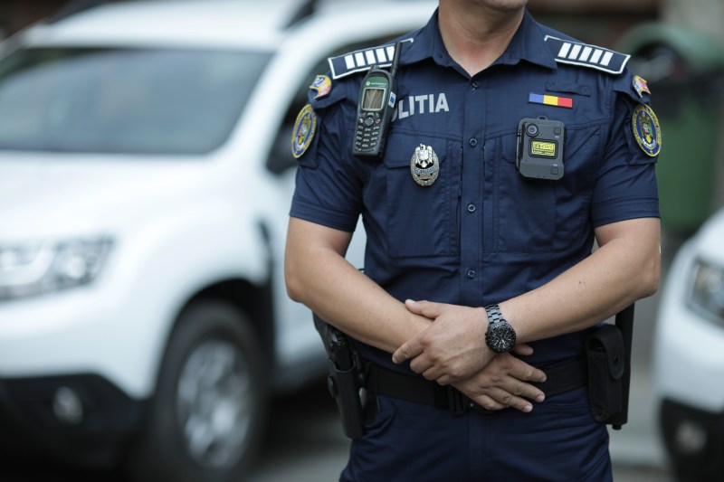 Reacția IPJ Sibiu după apariția noilor imagini cu intervenția polițiștilor acuzați că au folosit șoferii drept „scut uman”