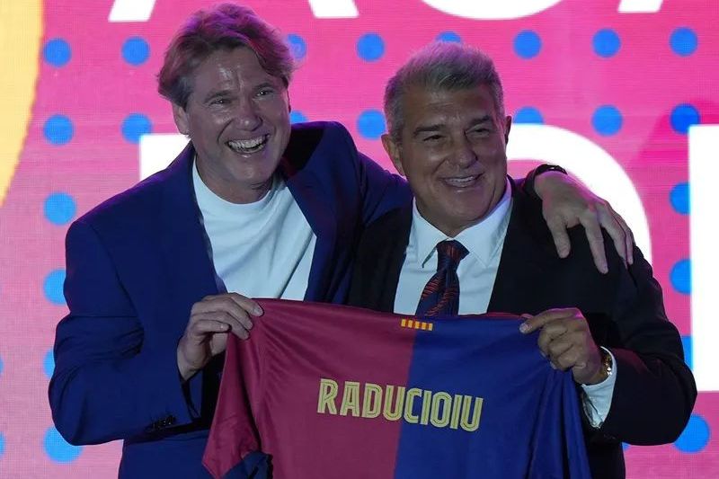 Barcelona răspunde. GOLAZO.ro a întrebat clubul catalan de ce au lipsit Hagi și Gică Popescu la lansarea Academiei de la București