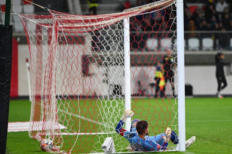 Un jucător de Liga 1 eliminat din echipă la ordinul patronului. Culmea, nu e vorba de Gigi Becali!