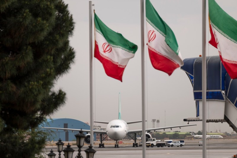 Iran suspendă în această noapte zborurile pe toate aeroporturile din țară