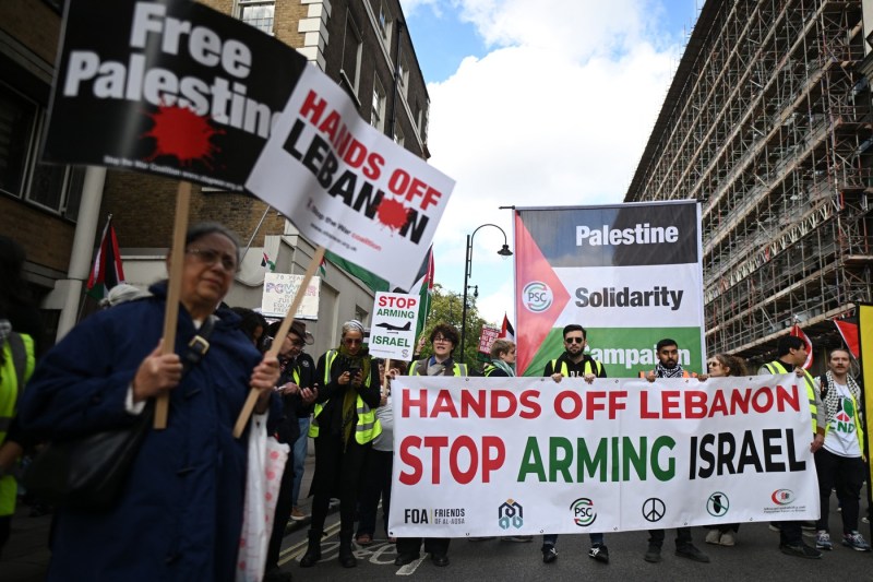 VIDEO Manifestație pro-Gaza la Londra. Fostul lider laburist și fostul premier scoțian, printre participanți