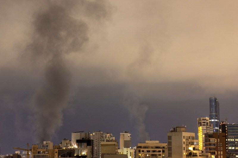 Bombardamente israeliene la Beirut. Țintele au fost două cartiere rezidențiale