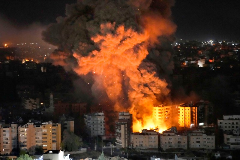 VIDEO Bombardament israelian la Beirut. Cel puțin zece ținte au fost lovite