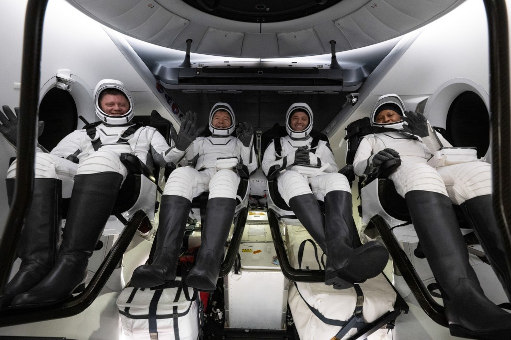 Aterizarea celor patru astronauți / Foto: JOEL KOWSKY / UPI / Profimedia