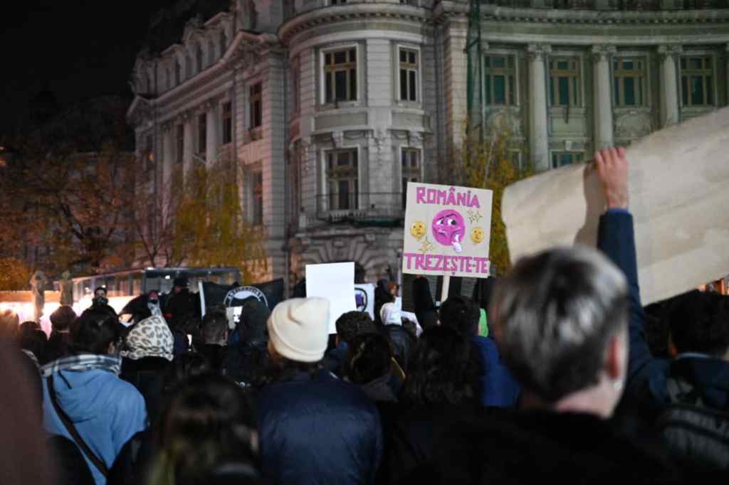 Manifestație împotriva extremistului Călin Georgescu / FOTO: HotNews / Ion Mateș