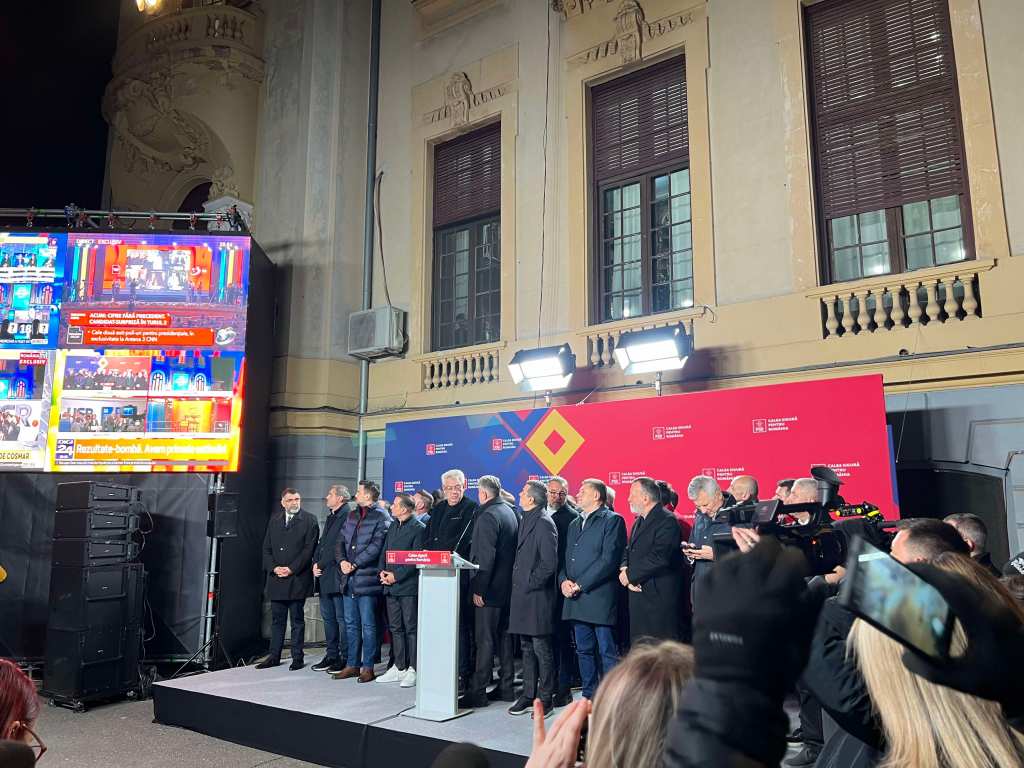 Liderii PSD așteaptă rezultatele exit poll la sediul partidului, din București, 24 noiembrie 2024. Foto: Ștefania Gheorghe / Hotnews