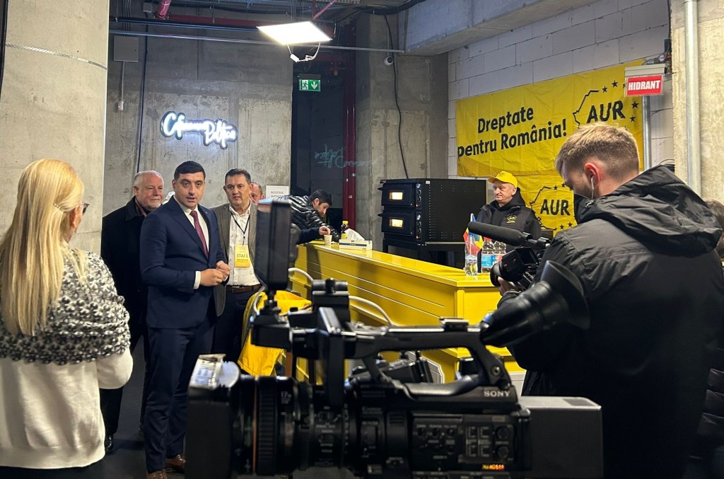 George Simion la sediul AUR. Foto: HotNews