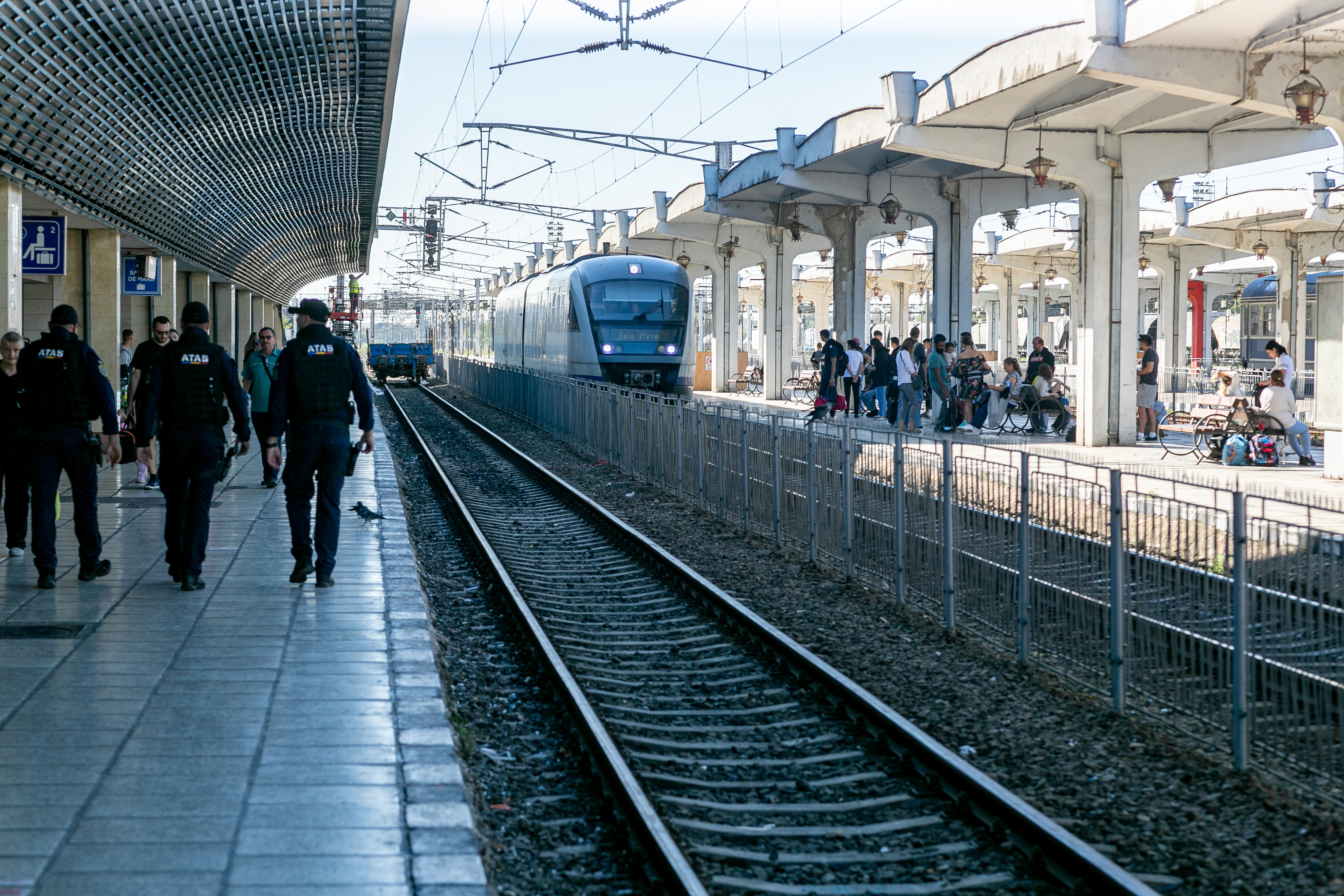 Monica Hunyadi preia conducerea CFR SA și Autoritatea de Siguranță Feroviară | sursa foto: HotNews Monica Hunyadi preia conducerea CFR SA și Autoritatea de Siguranță Feroviară | sursa foto: HotNews