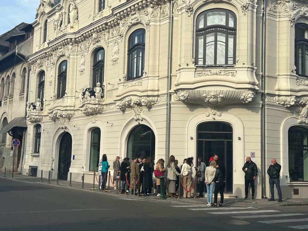 Inaugurarea braseriei Mița Biciclista