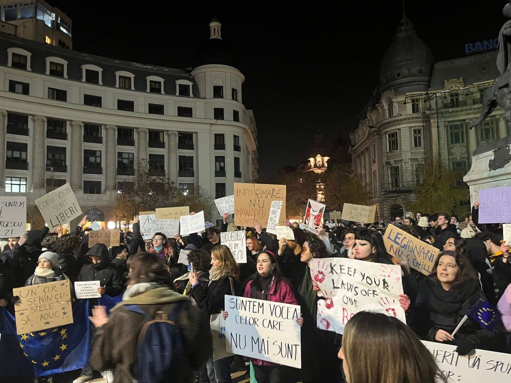 Protest împotriva lui Călin Georgescu la Universitate. Foto: David Leonard Bularca